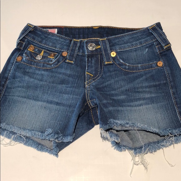 True religion woman’s jean shorts size 24 - Picture 2 of 4